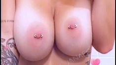 Big boob brunette masturbates on webcam