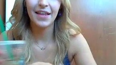 Amateur Blonde Teen Plays Solo with Toy Webcam Porn