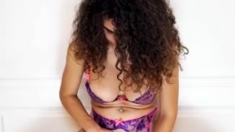 Webcam fun mature brunette with toys cum on cam