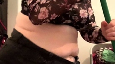 -onlyfans.com- Hourglassleigh - Cleaning Cleaning Cleaning