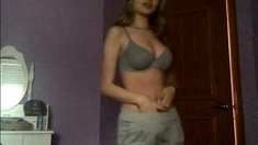 Gissele Showing Off